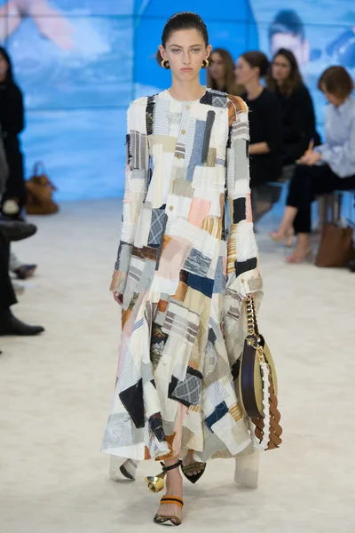Look 23